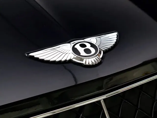 Bentley Bentayga — Фото автомобиля 25