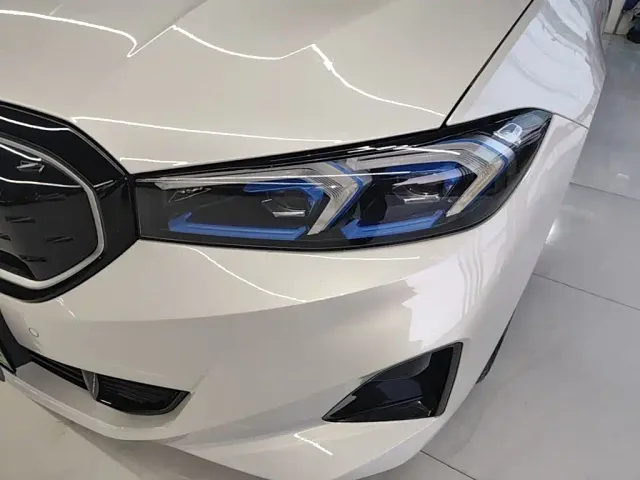 BMW i3 — Фото автомобиля 23
