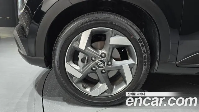 Hyundai Venue — Фото автомобиля 5