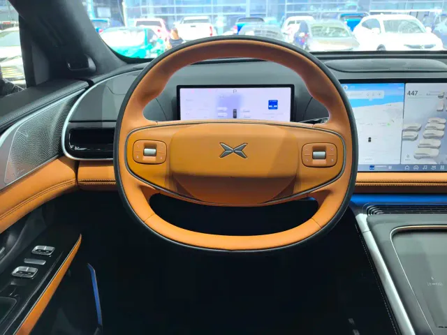 Xpeng G9 — Фото автомобиля 9