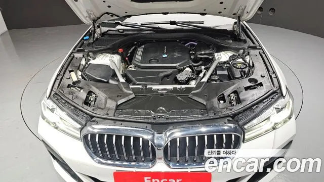 BMW 5-Series — Фото автомобиля 6