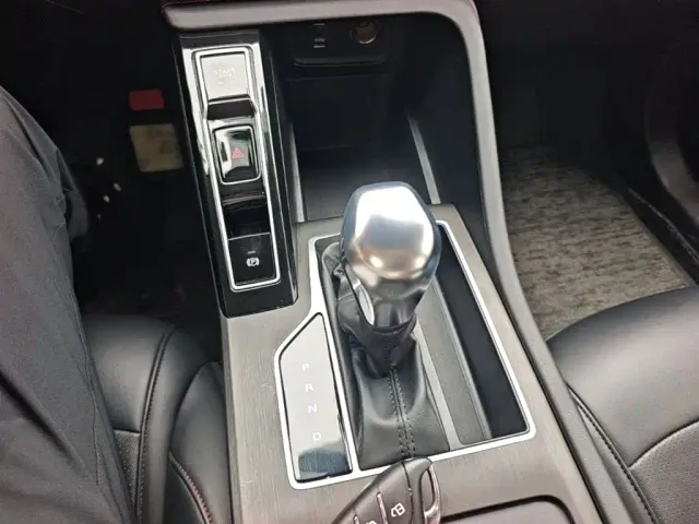 Roewe i5 — Фото автомобиля 13