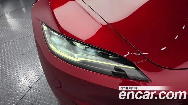 Tesla Model 3 — Фото автомобиля 7