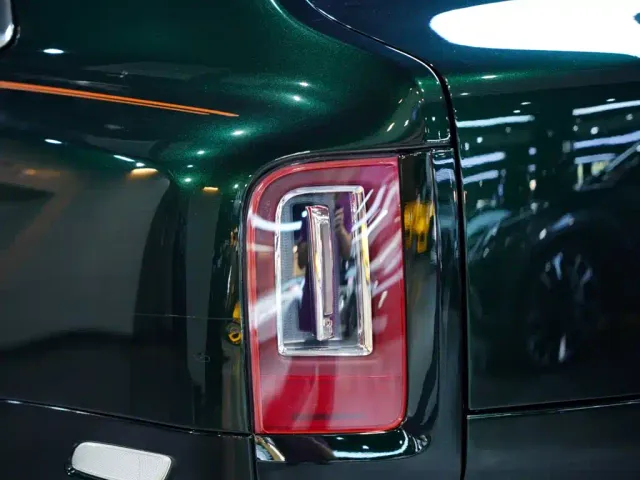 Rolls-Royce Cullinan — Фото автомобиля 23