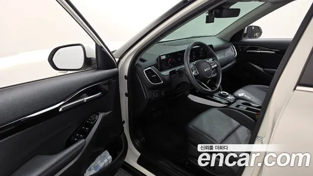 Kia Seltos New — Фото автомобиля 10