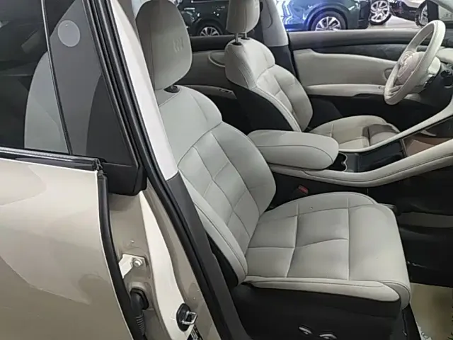IM Motors LS6 — Фото автомобиля 24