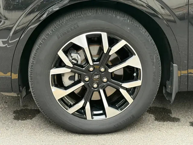 Ford Edge — Фото автомобиля 6