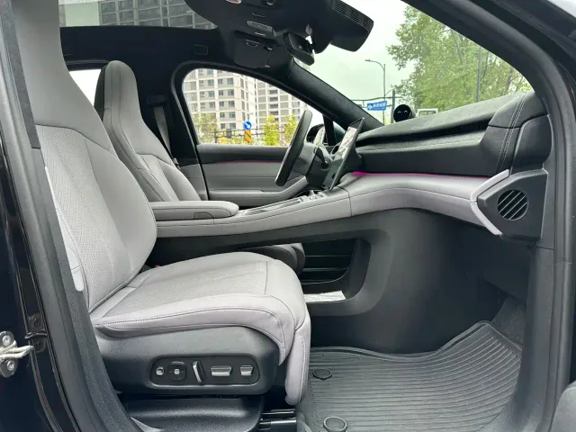 Nio EC6 — Фото автомобиля 11