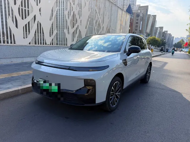 Фотография автомобиля — Leapmotor B10