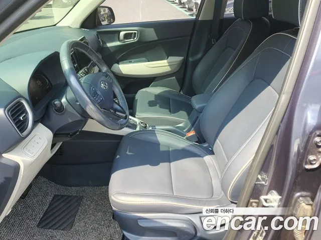 Hyundai Venue — Фото автомобиля 11