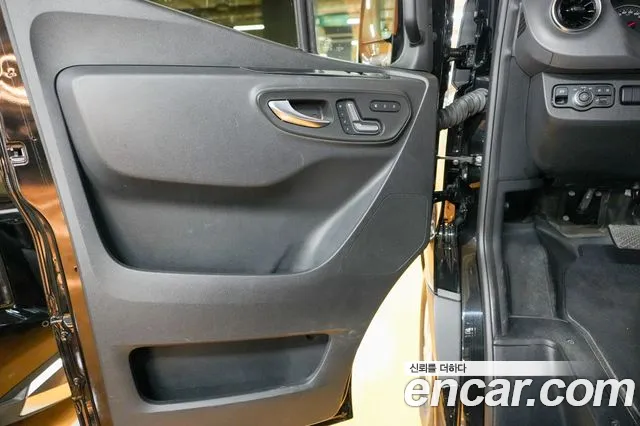 Mercedes-Benz Sprinter — Фото автомобиля 19