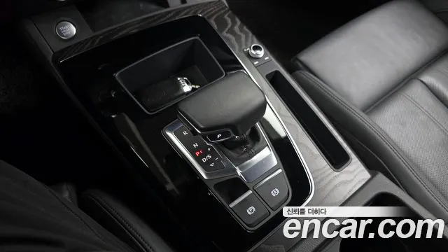 Audi Q5 45 TFSI quattro Sportback Premium — Фото автомобиля 9