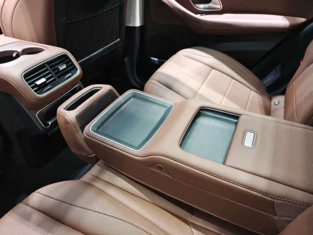Mercedes-Benz GLE-Class — Фото автомобиля 11