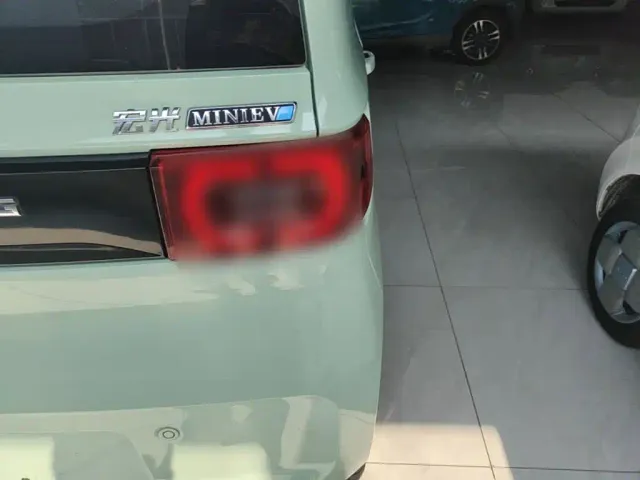 Wuling Hongguang Mini EV — Фото автомобиля 7