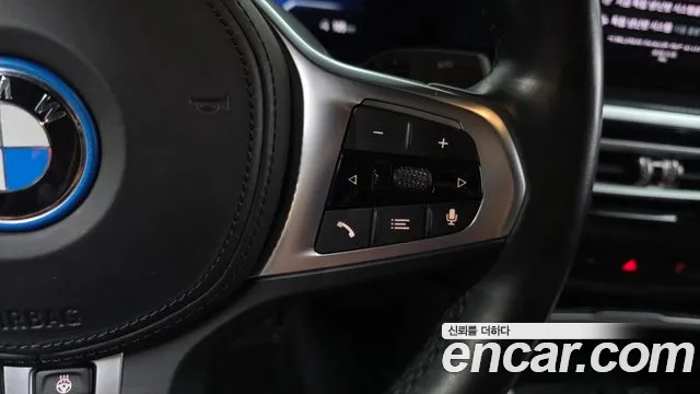 BMW i4 — Фото автомобиля 7