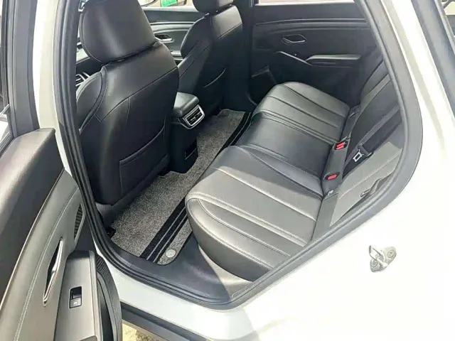 BYD Qin L — Фото автомобиля 6