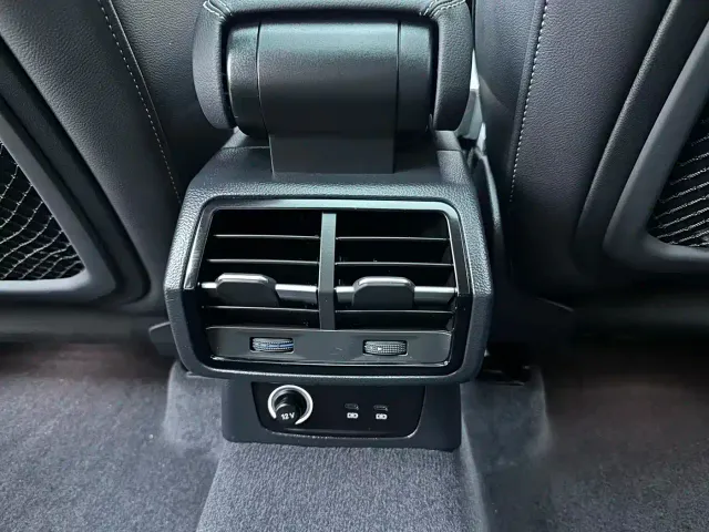 Audi Q3 — Фото автомобиля 12