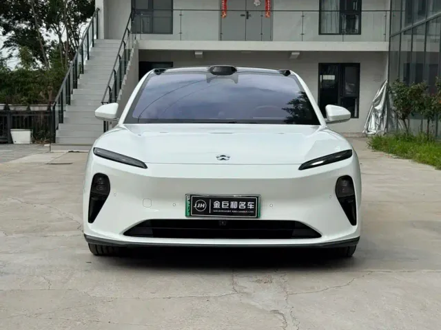 Nio ET5 Touring — Фото автомобиля 2