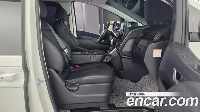 Hyundai Staria Staria — Фото автомобиля 11