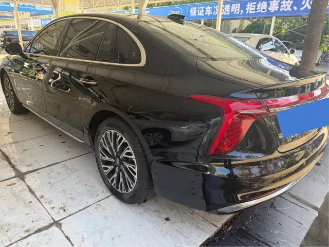Hongqi H5 — Фото автомобиля 11
