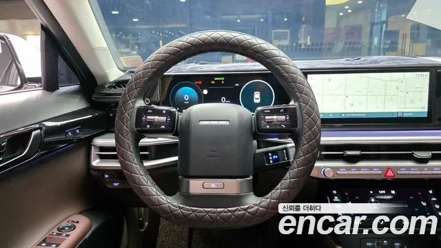 Hyundai Grandeur Grandeur (GN7) 2.5 Бензин 2WD — Фото автомобиля 12