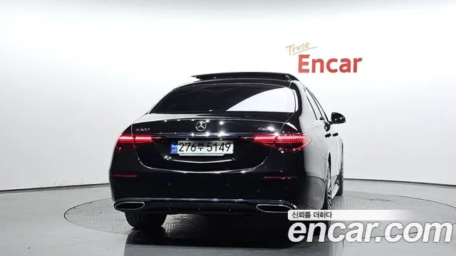 Фотография автомобиля — Mercedes-Benz S-Class