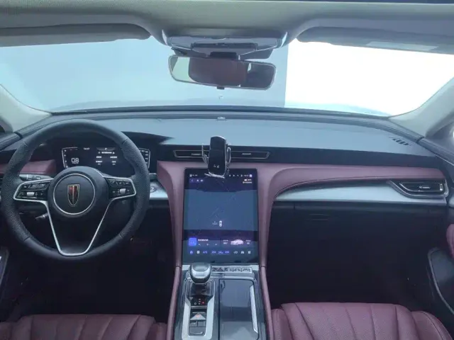 Hongqi H5 — Фото автомобиля 12