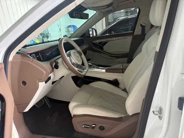Voyah Auto VOYAH FREE 2021 AWD Standard Range Extender Exclusive Luxury Package — Фото автомобиля 4