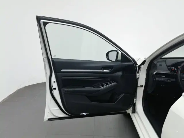 Nissan Teana — Фото автомобиля 8
