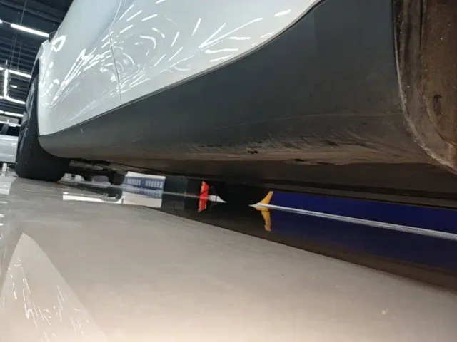 Tesla Model Y — Фото автомобиля 21
