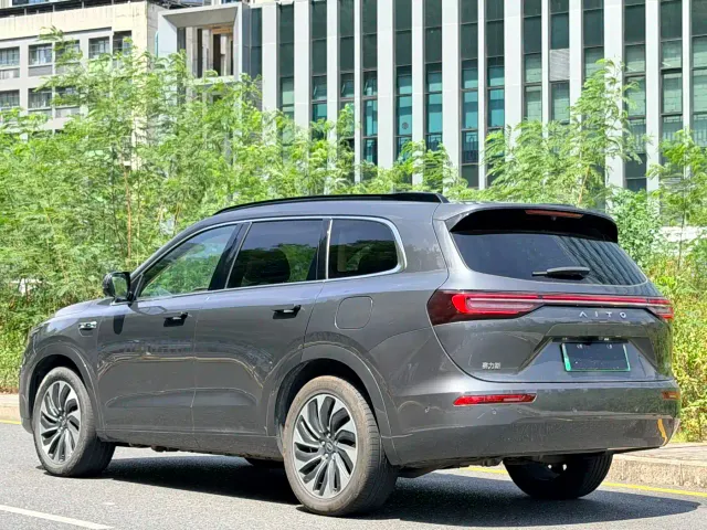 Aito M7 — Фото автомобиля 12