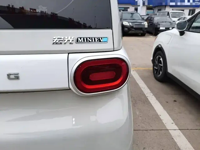 Wuling Hongguang Mini EV — Фото автомобиля 7