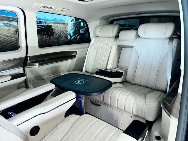 Mercedes-Benz V-Class — Фото автомобиля 12