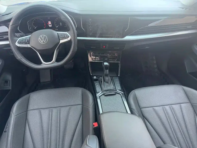 Volkswagen Passat — Фото автомобиля 11