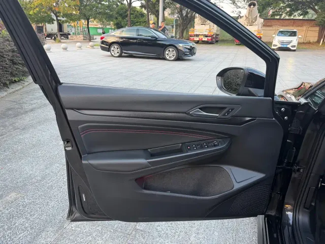 Volkswagen Golf GTI — Фото автомобиля 22