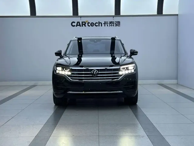 Volkswagen Touareg — Фото автомобиля 2