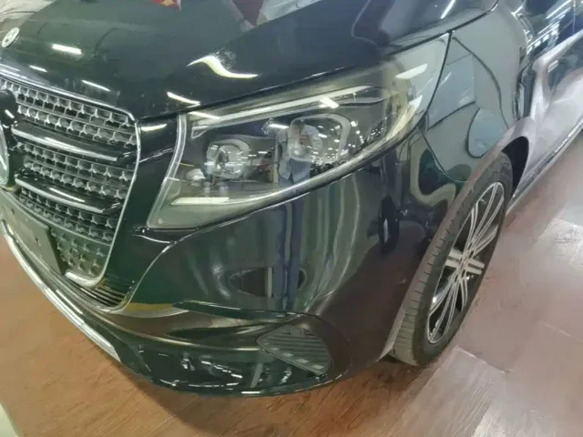 Mercedes-Benz V-Class — Фото автомобиля 23