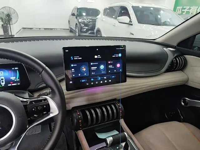 BYD Yuan PLUS — Фото автомобиля 9