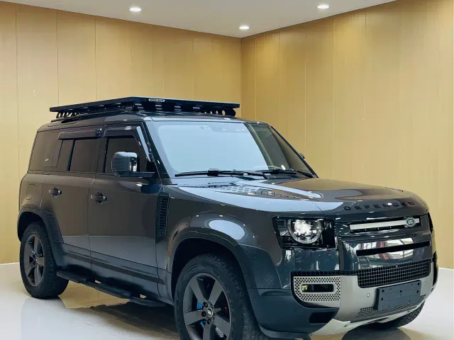 Land Rover Defender — Фото автомобиля 3