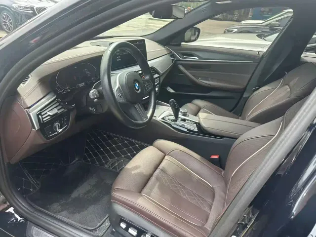 BMW 5 Series — Фото автомобиля 4