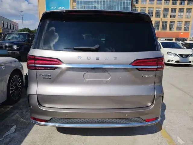 Roewe iMAX8 — Фото автомобиля 5