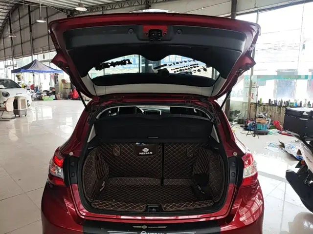 Nissan Tiida — Фото автомобиля 18