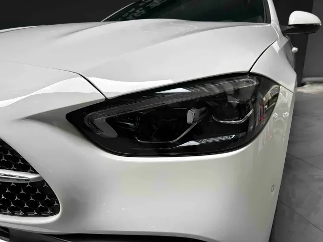 Mercedes-Benz C-Class — Фото автомобиля 2