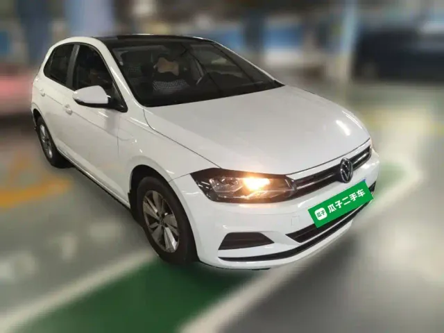 Volkswagen Polo — Фото автомобиля 3