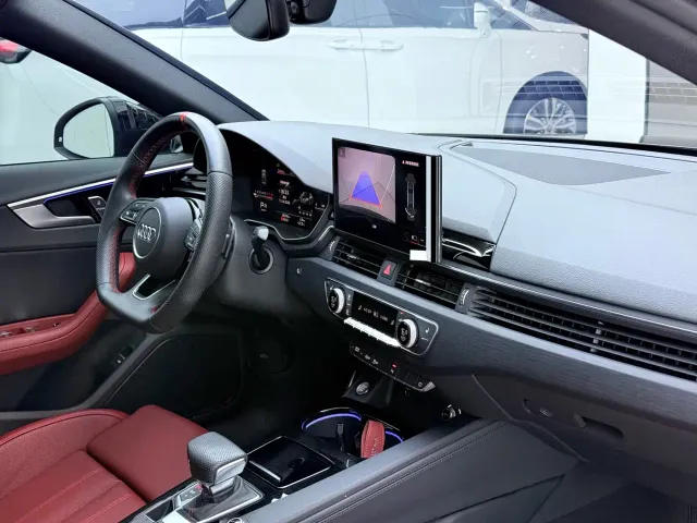 Audi A4L — Фото автомобиля 6