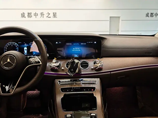 Mercedes-Benz E-Class — Фото автомобиля 9