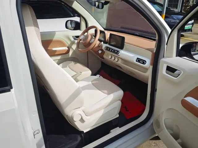 Wuling Hongguang Mini EV — Фото автомобиля 4