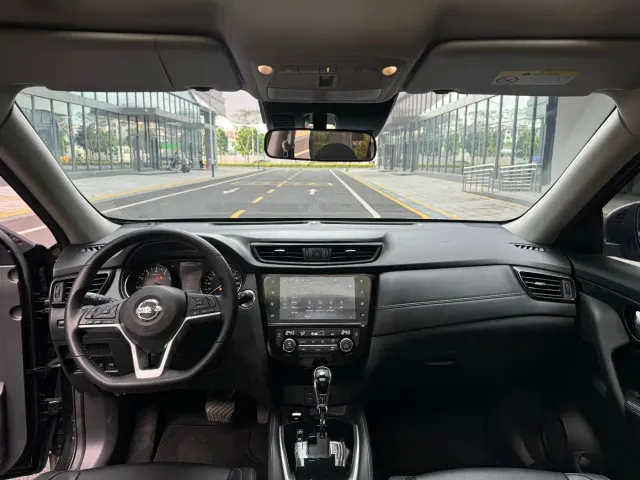 Nissan X-Trail — Фото автомобиля 12