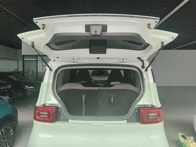 Wuling Hongguang Mini EV — Фото автомобиля 18