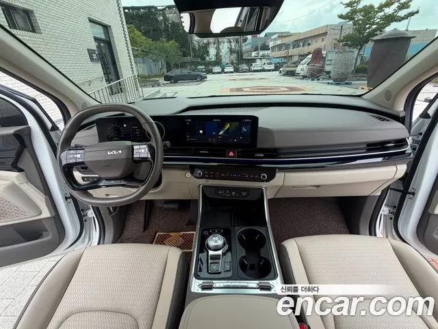 Kia Carnival Generation 4 — Фото автомобиля 5